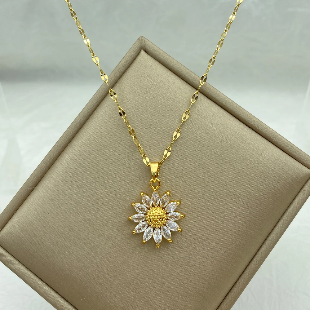 Gold Plated Sunflower Titanium Jewelry Necklace for Women