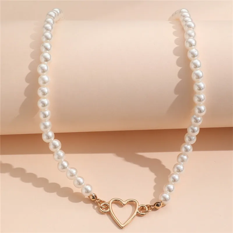 Imitation Pearl Trendy Love Heart Choker Necklace